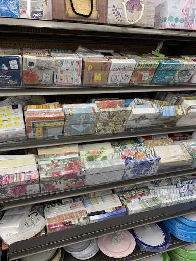 Home Goods Store «Tuesday Morning», reviews and photos, 1695 McFarland Blvd B, Northport, AL 35476, USA