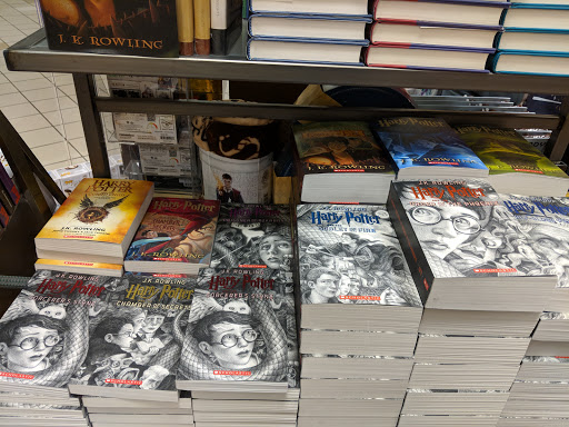 Book Store «Books-A-Million», reviews and photos, 1 Susquehanna Valley Mall Dr, Selinsgrove, PA 17870, USA