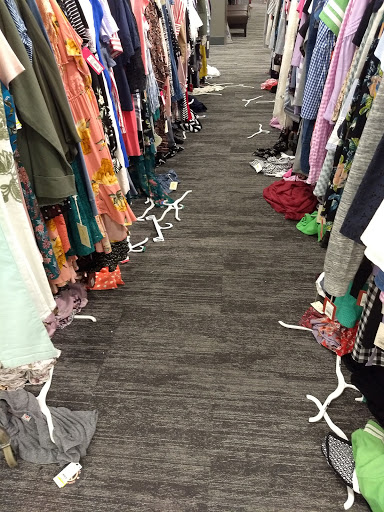 Shopping Mall «Addison Mall», reviews and photos, 2970 W Addison St, Chicago, IL 60618, USA