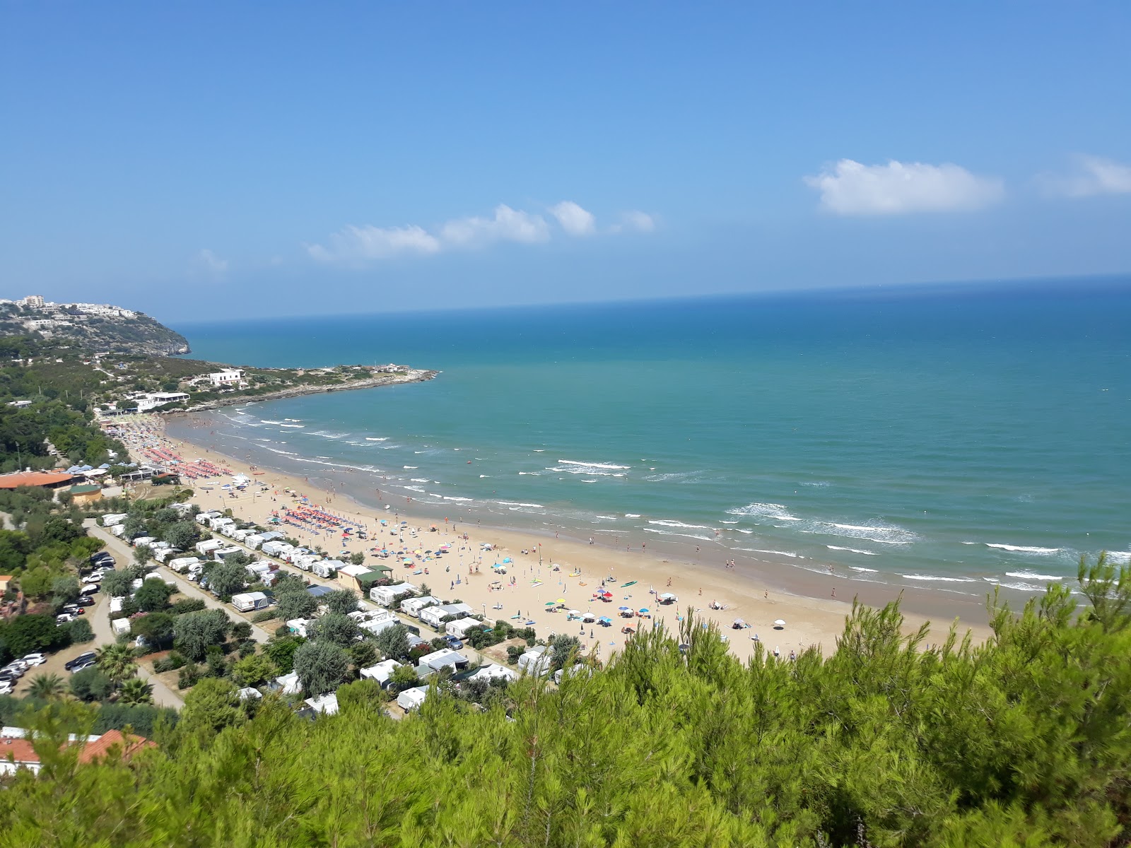 Foto van Spiaggia di San Nicola met turquoise puur water oppervlakte