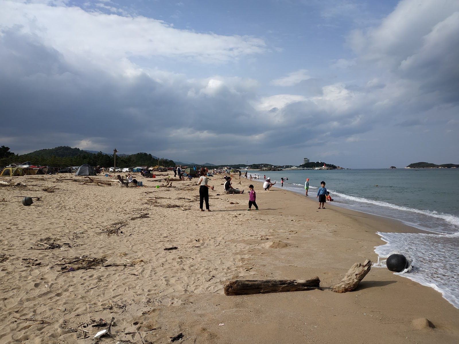 Foto de Sampo Beach com reto e longo