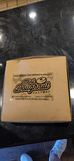 Donut Shop «Mini Doughnut Factory», reviews and photos, 2109 S Dale Mabry Hwy, Tampa, FL 33629, USA