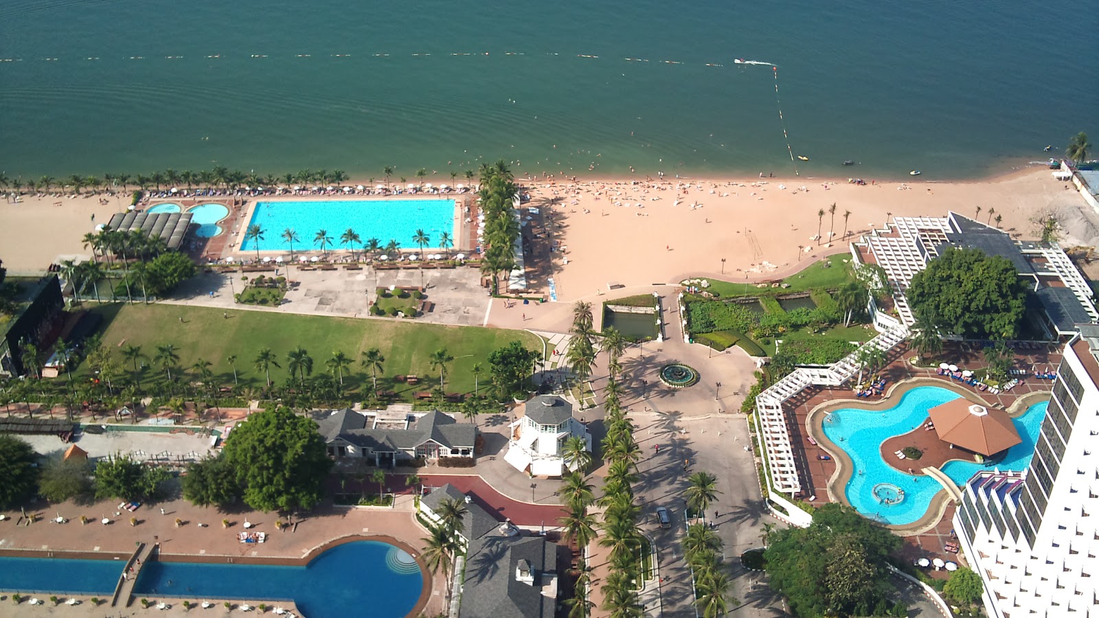 Golden Beach'in fotoğrafı - Çocuklu aile gezginleri için önerilir