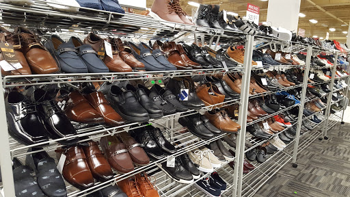 Clothing Store «Burlington Coat Factory», reviews and photos, 30 W Rand Rd, Arlington Heights, IL 60004, USA
