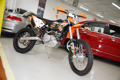 Used Car Dealer «Lucky Motors», reviews and photos, 817 Church Rd, Elmhurst, IL 60126, USA