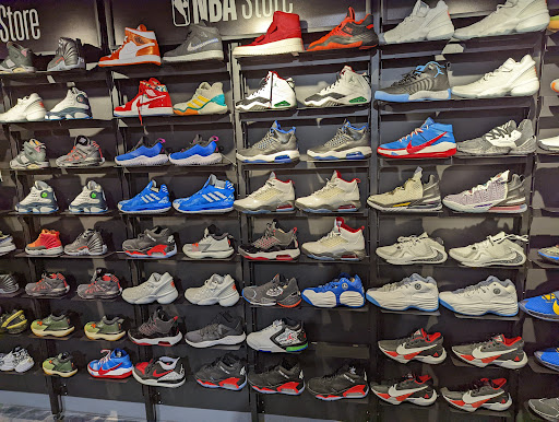 Sportswear Store «NBA Store», reviews and photos, 545 5th Ave, New York, NY 10017, USA