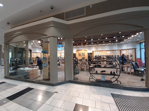 Shoe Store «Shoe Mill», reviews and photos, 9609 SW Washington Square Rd, Portland, OR 97223, USA