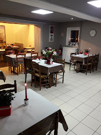 Atmosphère du Restaurant Le Lusitalien à Chaintreaux - n°2
