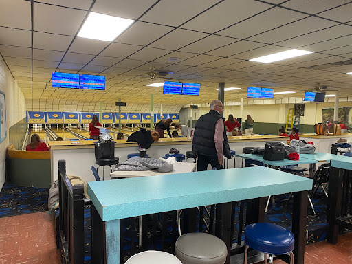 Bowling Alley «ICC Bowlatorium and Gymnasium», reviews and photos, 2701 S 25th St, Omaha, NE 68105, USA