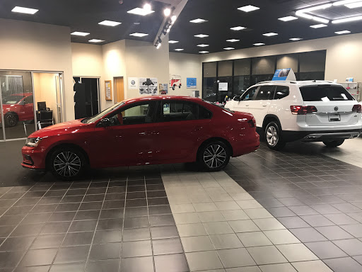 Volkswagen Dealer «Volkswagen of Fairfield», reviews and photos, 2855 Auto Mall Pkwy, Fairfield, CA 94533, USA