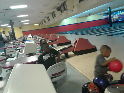 Bowling Alley «Metro 24 Bowling Center», reviews and photos, 3003 John R. Lynch St, Jackson, MS 39209, USA