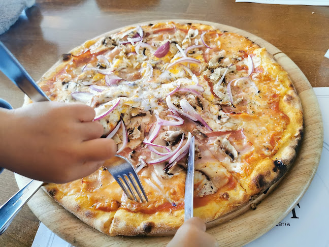 PRŠUT • konoba • pizzeria • grill • - Restoran