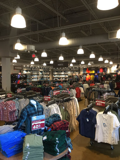 Sportswear Store «Columbia Sportswear Outlet Store at Premium Outlets in Orlando», reviews and photos, 4971 International Dr, Orlando, FL 32819, USA