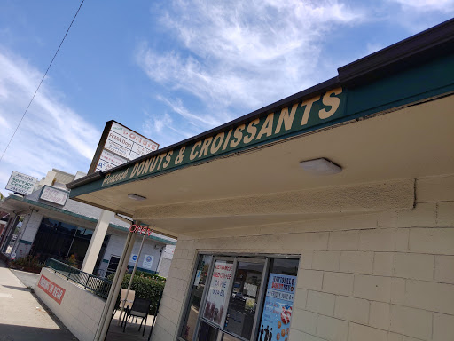 Peacock Donuts, 34 E Duarte Rd, Arcadia, CA 91006, USA, 