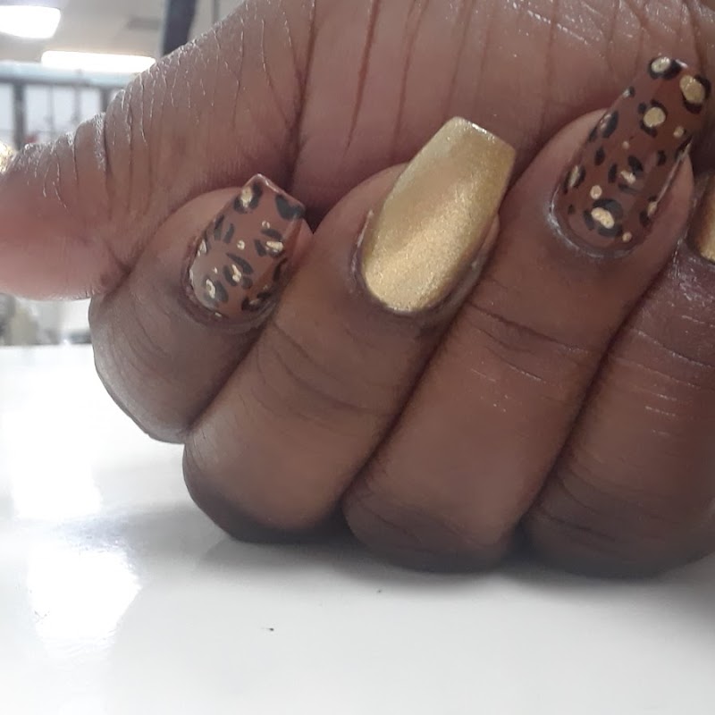 Diva Nails