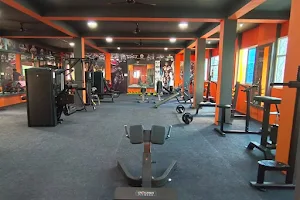 Fat 2 Fit unisex fitness centre image