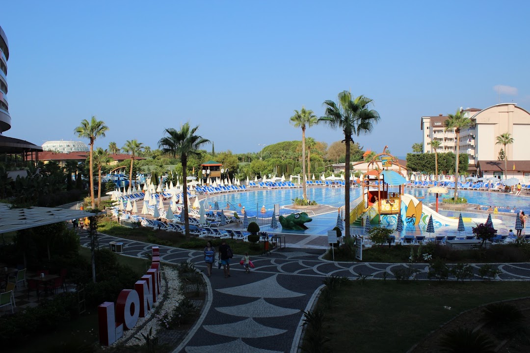 Lonicera Resort and Spa Beach