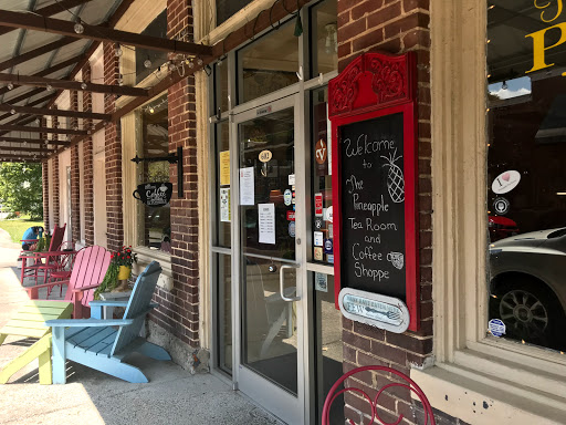 Restaurant «The Pineapple Tea Room & Coffee Shoppe», reviews and photos, 604 Colwyn St, Cumberland Gap, TN 37724, USA