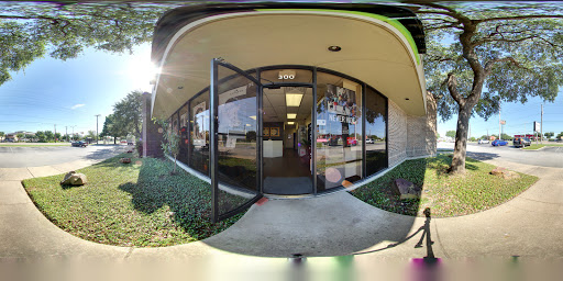Eye Care Center «Hembree Eye Care», reviews and photos, 1720 Northwest Hwy #300, Garland, TX 75041, USA