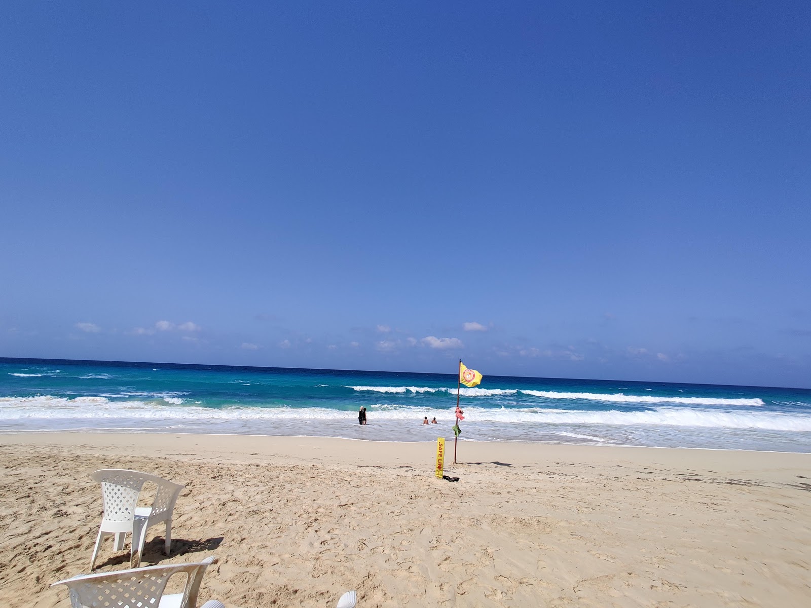 Fotografija Al Rawan Resort Beach z turkizna čista voda površino