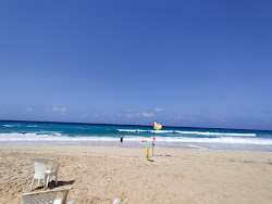 Foto af Al Rawan Resort Beach med turkis rent vand overflade
