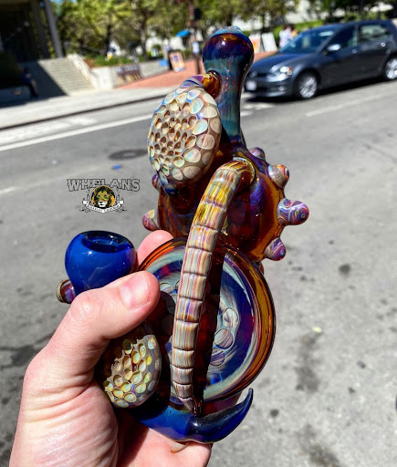 Glass Shop «WHELANS GLASS GALLERY, VAPOR, CIGAR, GIFT & SMOKE SHOP», reviews and photos, 2486 Bancroft Way, Berkeley, CA 94704, USA