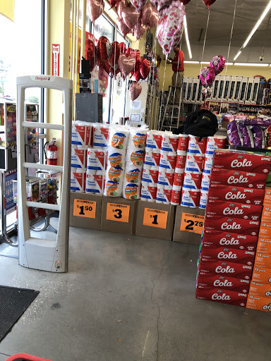 Dollar Store «FAMILY DOLLAR», reviews and photos, 695 Walnut St, Kissimmee, FL 34759, USA