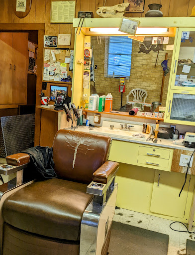 Barber Shop «Riverside Barber Shop», reviews and photos, 918 N Burnside Ave, Gonzales, LA 70737, USA