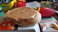 Cheeseburger du Restauration rapide McDonald's à Saint-Fargeau-Ponthierry - n°6