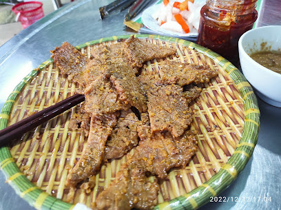 Mrs Tam - Nem lụi, Thịt nướng, Bún thịt nướng .