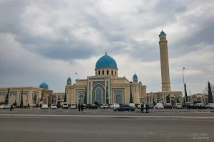 Islom Ota Masjidi image