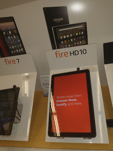 Office Supply Store «Staples», reviews and photos, 3540 Pump Rd, Richmond, VA 23233, USA