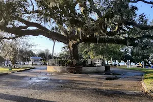 Oaks by the Bay Park image