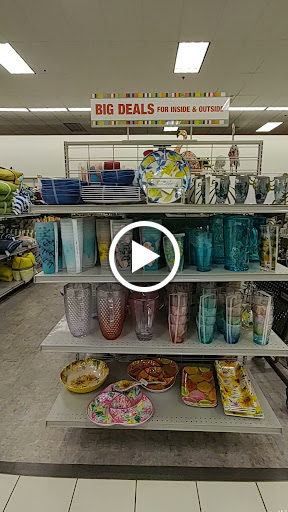 Clothing Store «Burlington Coat Factory», reviews and photos, 6120 Northwest Hwy, Crystal Lake, IL 60014, USA