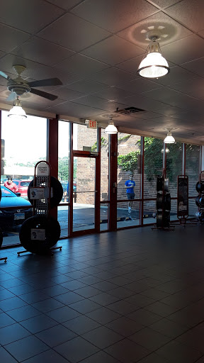 Tire Shop «Discount Tire», reviews and photos, 5505 South La Grange Road, Countryside, IL 60525, USA