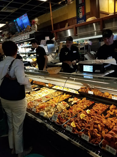 Shopping Mall «Lake Success Shopping Center», reviews and photos, 1526 Union Tpke, New Hyde Park, NY 11040, USA