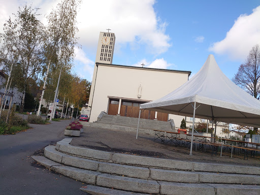 Römisch-Katholische Kirchgemeinde Maria-Lourdes