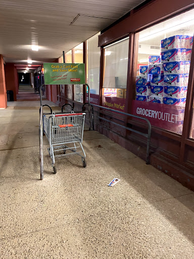 Grocery Store «Grocery Outlet Bargain Market», reviews and photos, 1936 MacDade Boulevard, Woodlyn, PA 19094, USA