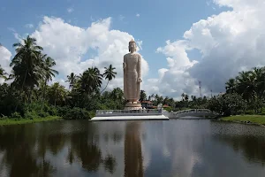 Peraliya Tsunami Memorial Statue (පැරෑලිය සුනාමි අනුස්මරණ ස්මාරකය) image