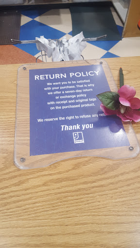 Thrift Store «Goodwill - West St. Paul», reviews and photos, 1361 S Robert St, West St Paul, MN 55118, USA