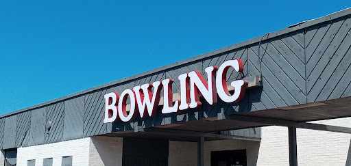 Bowling Alley «Executive Strike & Spare Family Fun Center», reviews and photos, 911 Phillips Ln, Louisville, KY 40209, USA