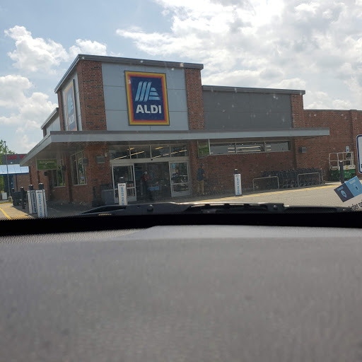 Supermarket «ALDI», reviews and photos, 120 S Cleveland Massillon Rd, Akron, OH 44313, USA