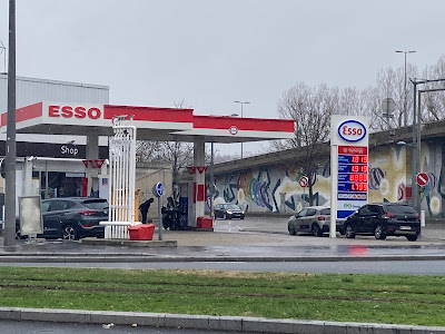 ESSO LYON PONT PASTEUR à Lyon