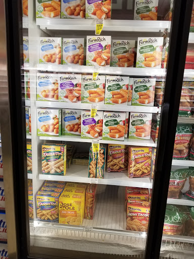 Grocery Store «Schnucks», reviews and photos, 2811 Homer Adams Pkwy, Alton, IL 62002, USA