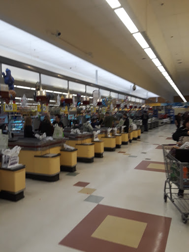 Grocery Store «Stop & Shop», reviews and photos, 2350 N Ocean Ave, Farmingville, NY 11738, USA