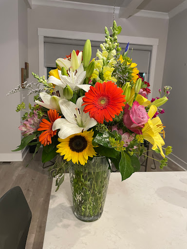 Florist «Myers Florist/Emerald Gardens Flowers», reviews and photos, 2906 Hillsborough Rd, Durham, NC 27705, USA