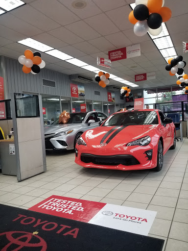 Toyota Dealer «Toyota of Greenwich», reviews and photos, 75 E Putnam Ave, Cos Cob, CT 06807, USA