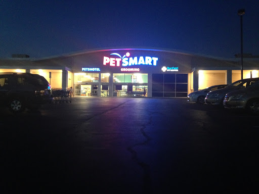 Pet Supply Store «PetSmart», reviews and photos, 8204 Leesburg Pike, Vienna, VA 22182, USA