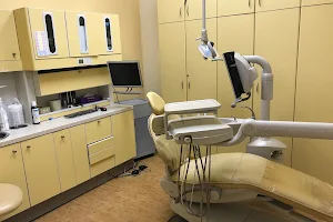 Dentistry On 7 image
