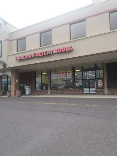 Hardware Store «Harbor Freight Tools», reviews and photos, 2856 Dekalb Pike, Norristown, PA 19401, USA